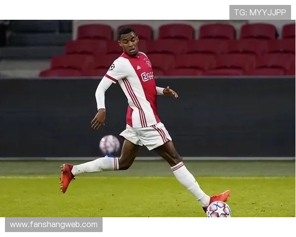 斯洛特称赫拉芬贝赫脚踝受伤欧冠结束后将再次全面评估具体伤情状